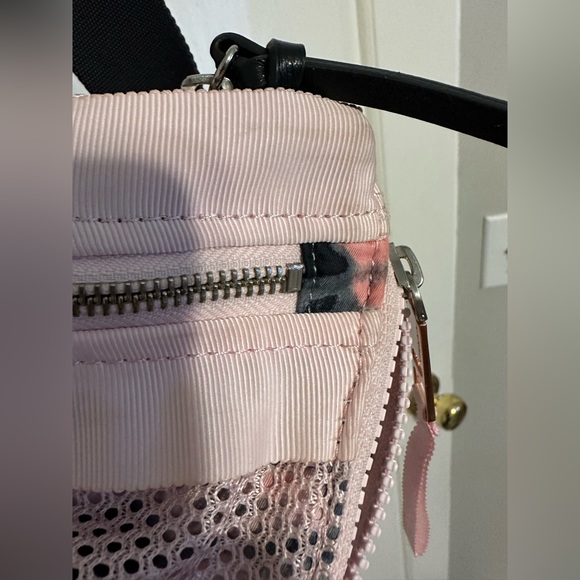 🦄 RARE HTF 🦄 Lululemon Go Lightly Bag Wamo Camo Barely Pink / Deep Coal - Picture 12 of 16